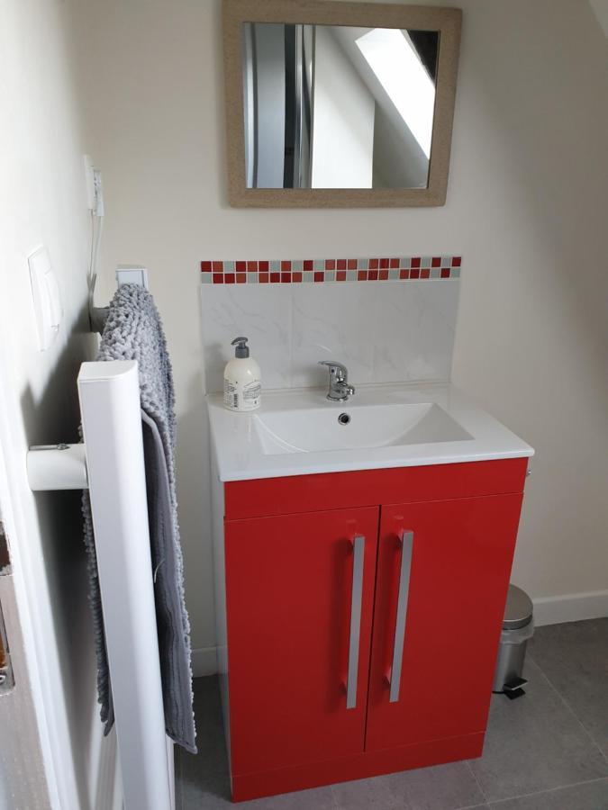Bed and Breakfast Le Petit Dragon Plumaudan Номер фото